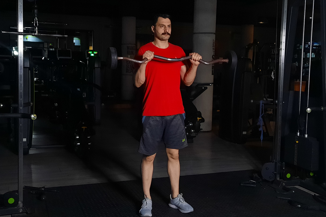 ساعد پشت هالتر لاری