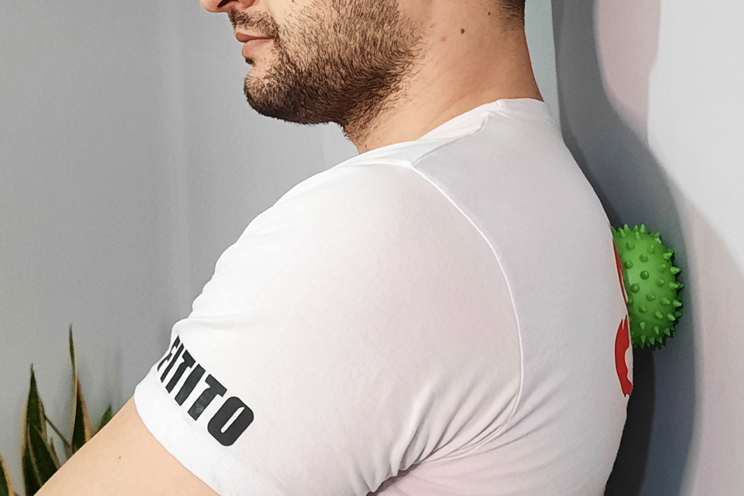 ریلیز عضلات کتف با توپ