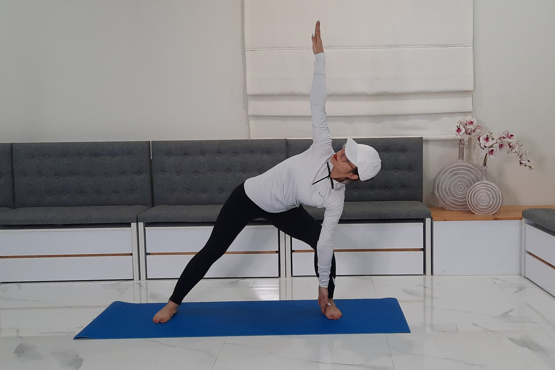 خم شدن تنه به کنار