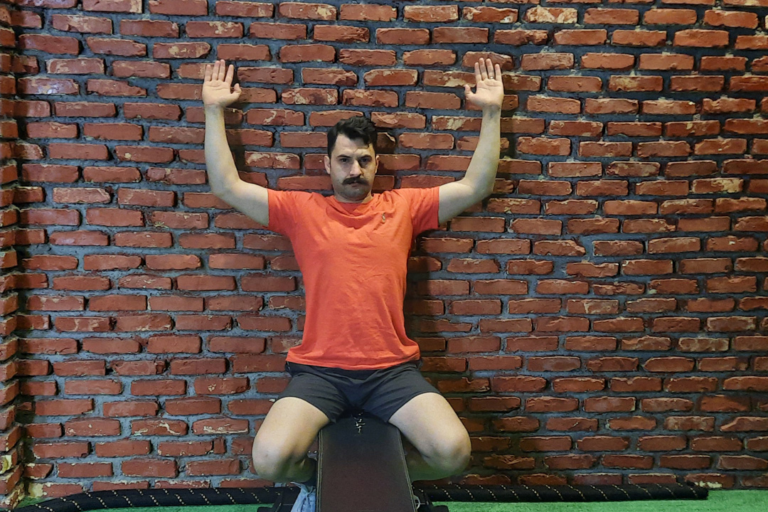 دست از W به Y کنترل حرکت کتف نشسته